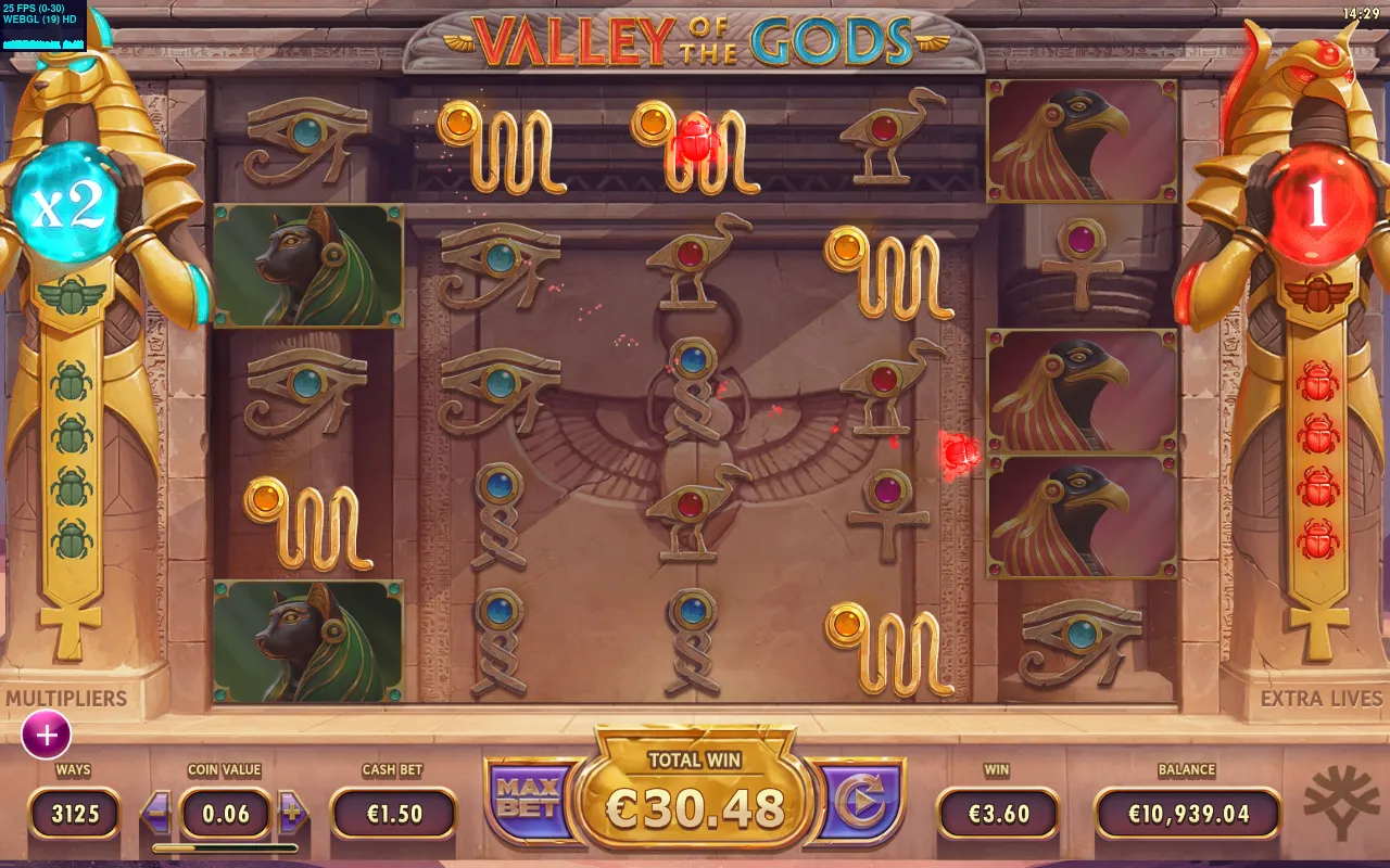 Obelisks lit with a x2 multiplier and one Extra Life, total win €30.48
